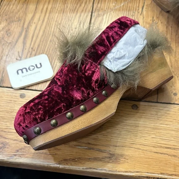 Mou Women's Velvet clogs in Deep Red - Picture 3 of 7